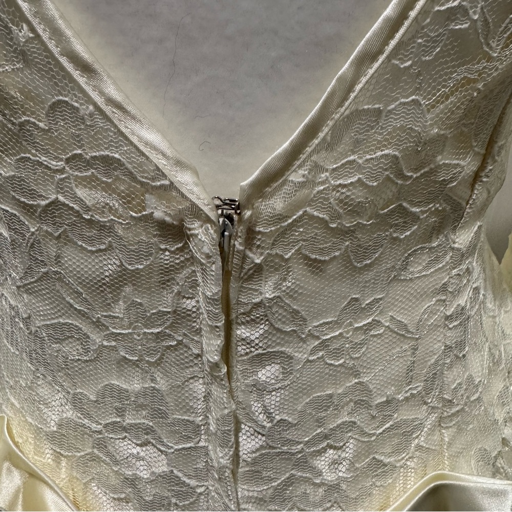 Vintage Alfred Angelo Wedding Dress - Picture 9 of 13